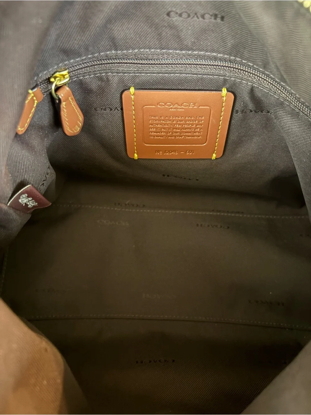 ♥️♥️COACH SHAY CONVERTIBLE SHOULDER/CROSSBODY BURGUNDY PEBBLED LEATHER BAG!♥️♥️ - Picture 9 of 10